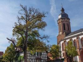 la pequeña ciudad de kandel en el pfalz alemán foto