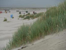 en la playa de juist island foto