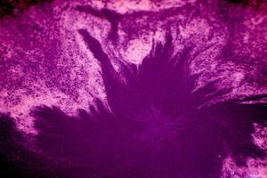fondo púrpura oscuro abstracto con patrones sin fisuras. fondo borroso abstracto. foto