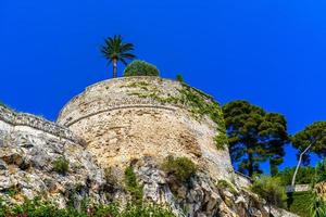 fortaleza del palacio del príncipe en el acantilado, fontvielle, monte-carlo, mónaco, costa azul, riviera francesa foto