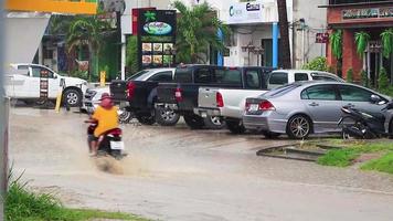 Koh Samui Surat Thani Thailand 2018 Extreme monsoon rain flooded roads moving vehicles Koh Samui Thailand. video