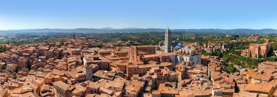 siena, panorama de italia. catedral de siena, duomo di siena. región toscana foto