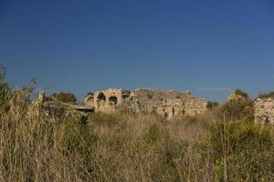 ruinas en el costado foto