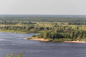 gran vista sobre el río volga en nizhny novgorod, rusia foto