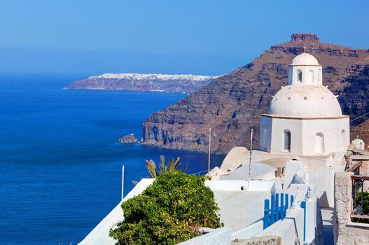 arquitectura tradicional en fira en la isla de santorini, grecia foto