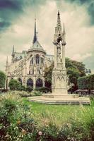 parís, francia, 2022 - catedral de notre dame en parís, francia. jean cuadrado xxiii. antiguo foto