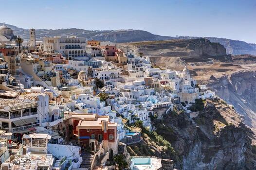 fira, la capital de la isla de santorini, grecia. arquitectura tradicional en acantilado foto