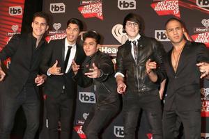 los angeles, 5 de marzo - cnco, zabdiel de jesus, erick brian colon, joel pimentel, christopher velez, richard camacho en los iheart music awards 2017 en el foro el 5 de marzo de 2017 en los angeles, ca foto