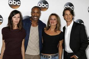 los angeles, 6 de agosto - finola hughes, donnell turner, nancy lee grahn, michael easton en la fiesta abc tca summer 2017 en el beverly hilton hotel el 6 de agosto de 2017 en beverly hills, ca foto