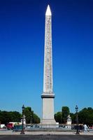 parís, francia, 2022 - el obelisco de luxor en la place de la concorde en parís, francia foto