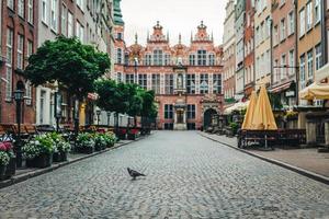 calle antigua del casco antiguo de gdansk. foto