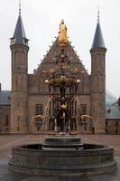 países bajos, 2022 - palacio binnenhof - parlamento holandés en la haya foto