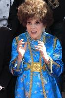 los angeles, 1 de febrero - gina lollobrigida en la ceremonia estelar de gina lollobrigida en el paseo de la fama de hollywood el 1 de febrero de 2018 en los angeles, ca foto