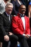 los angeles, 10 de mayo - fred grandy, ted lange en los cruceros princess reciben una placa de estrella honoraria como amigo del paseo de la fama de hollywood en dolby theater el 10 de mayo de 2018 en los angeles, ca foto