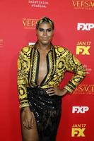 los angeles, 8 de enero - ej johnson en el estreno de la historia del crimen estadounidense del asesinato de gianni versace en el teatro arclight el 8 de enero de 2018 en los angeles, ca foto