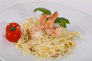 Italian pasta Linguini with prawns photo