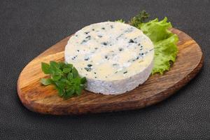 Round blue cheese photo