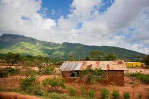 kenia, 2022 - paisaje de pobreza del sur de kenia foto