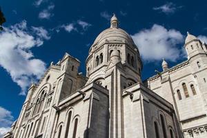 la arquitectura externa de sacre coeur, montmartre, parís, francia foto