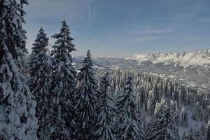 paisaje de montaña de invierno foto