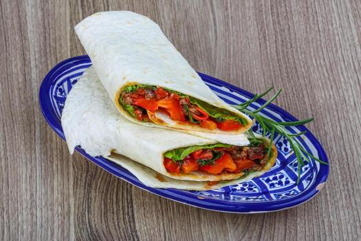 tortilla con carne foto