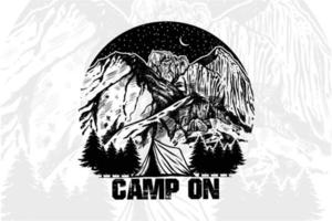 campamento en diseño de camiseta de camping vector