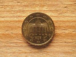 Moneda de 10 centavos que muestra la puerta de brandenburgo, moneda de alemania, ue foto