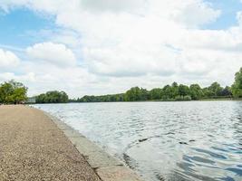 lago serpentino hdr, londres foto