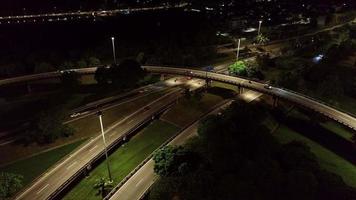 autoverkeer verplaatsen op snelweg video