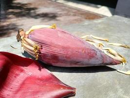 Banana blossom, high in nutrients, nourish the blood because the bulb has iron. prevent anemia photo