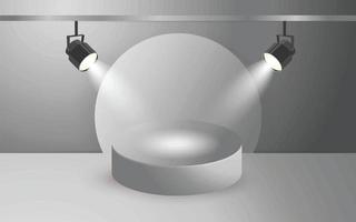 Representación 3d gris metalizado de podio suave y brillante con fondo de diseño de luz de escenario adecuado para publicidad
