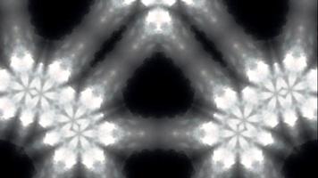 simetria triângulo fundo branco e preto em 4k abstrato video