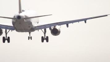 nicht erkennbare Flugzeuglandung video