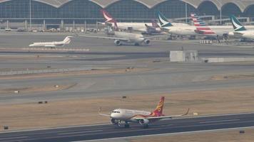 hong kong airlines airbus a320 vertrek uit hong kong video