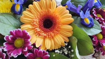 bloemen in een boeket close-up video