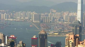 hong kong vrachthaven uitzicht vanaf de piek van victoria, timelapse video