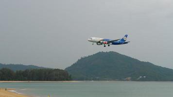 avión de aterrizaje de thai airasia video