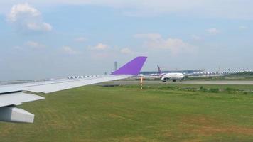 départ de l'aéroport de suvarnabhumi, bangkok video