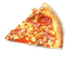 pizza con pepperoni, tocino, jamón aislado sobre fondo blanco foto