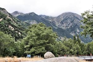 una vista de los pirineos desde el lado francés foto