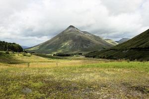 una vista de las tierras altas de Escocia cerca de ben nevis foto