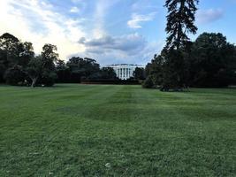 una vista de la casa blanca en washington dc foto