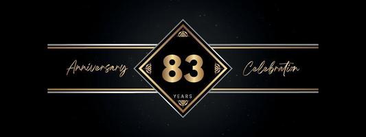 Color dorado de aniversario de 83 años con marco decorativo aislado en fondo negro para evento de celebración de aniversario, fiesta de cumpleaños, folleto, tarjeta de felicitación. diseño de plantilla de aniversario de 83 años vector