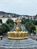 una vista de lourdes en francia foto