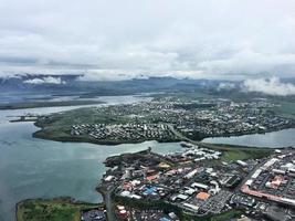 una vista de islandia cerca de reykjavik foto