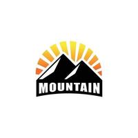 emblema de diseño de vector de logotipo de montaña