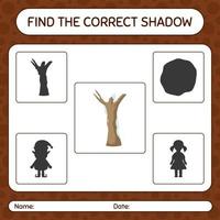 encuentra el juego de sombras correcto con el árbol muerto. hoja de trabajo para niños en edad preescolar, hoja de actividades para niños vector