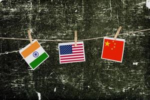 banderas de estados unidos, china e india foto