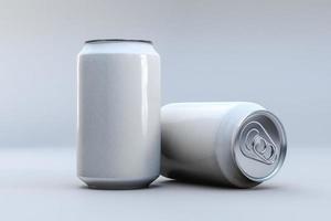 ilustración 3d conjunto de dos latas en blanco sobre un fondo aislado. latas de bebidas. concepto. foto