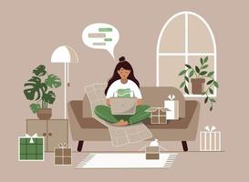 mujer con una computadora portátil se sienta en el sofá de la habitación. pedidos de productos tienda en línea. vector